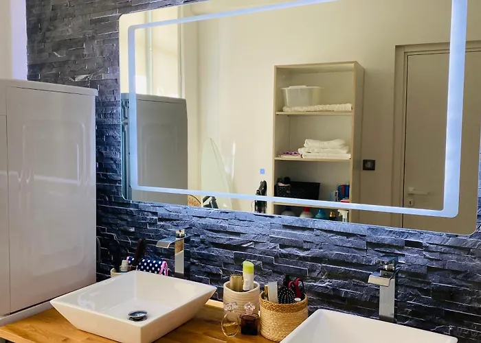 Quartier Des Thermes